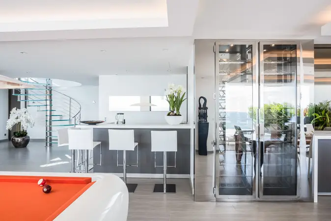 Axel Rocks - Interior
