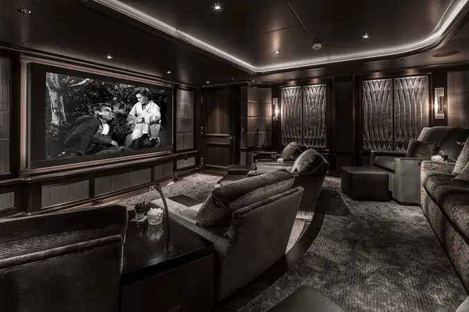 Aquila - Interior