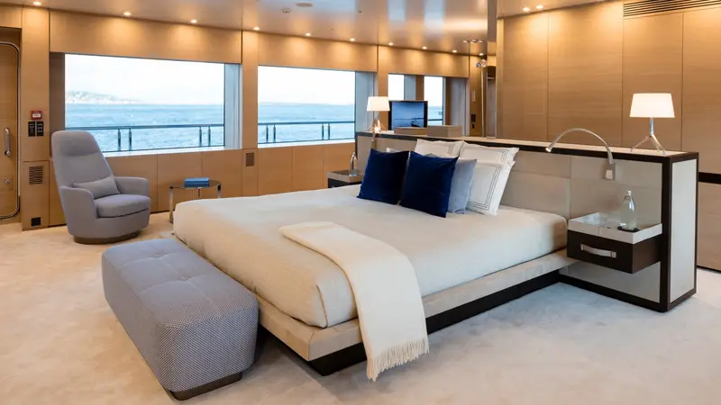 Bold - Interior