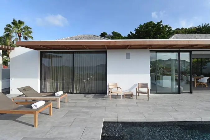 Varuna - Exterior