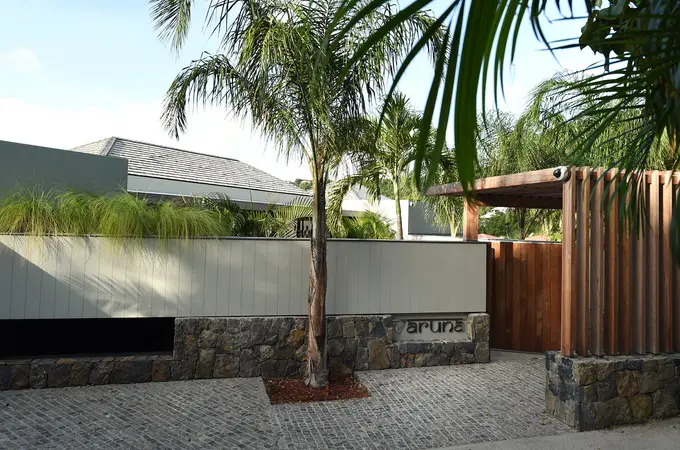 Varuna - Exterior