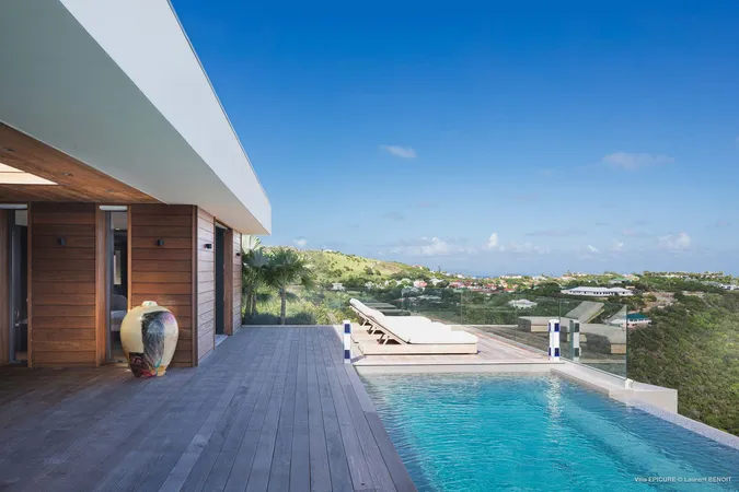 Epicure - Exterior