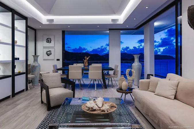 Star - Interior